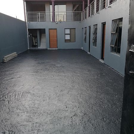 Fgm Guesthouse 2 Alberton Exterior photo